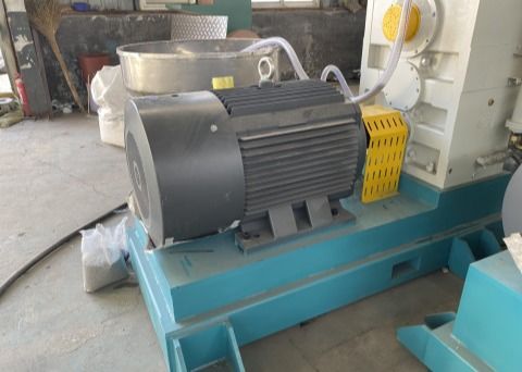 200-250 kg/h PE/HDPE/PVC 이중벽 골판지 파이프 압출 라인