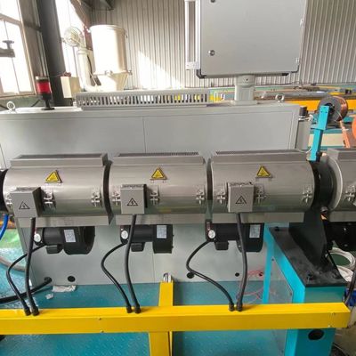 기계를 만드는 16-32mm 91KW 플라스틱 PVC 도관 파이프 생산 라인